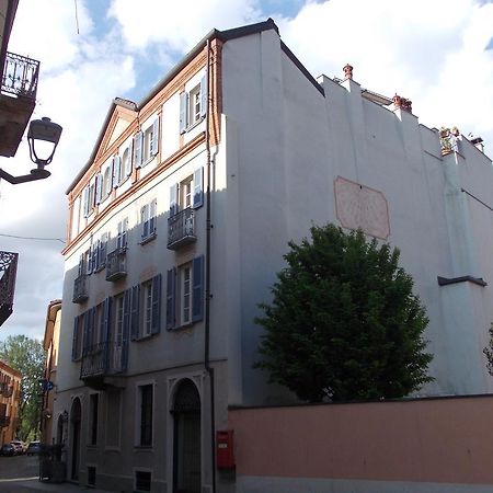 Palazzo Finati Bed & Breakfast อัลบา ภายนอก รูปภาพ