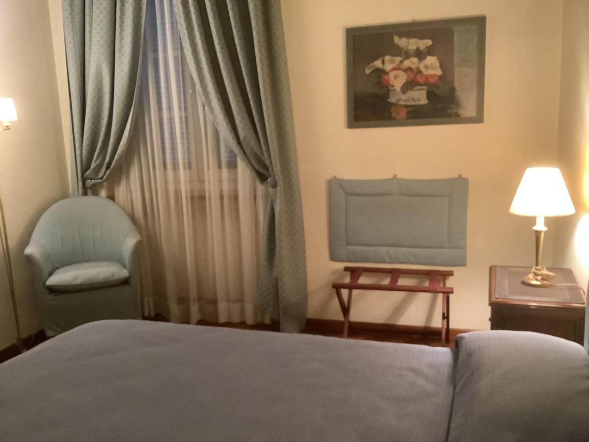 Palazzo Finati Bed & Breakfast อัลบา ภายนอก รูปภาพ